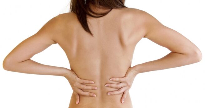 Um sintoma característico da osteocondrose torácica é a dor nas costas